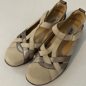 Earth Ocelot Shoes Women's 9.5B Taupe T-Strap Adjustable Cross Strap Relief Pod